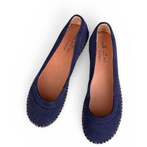 COLDWATER CREEK Walk With Me Blue Suede Leather Flats  9.5W